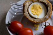 London duo sets world record with giant Scotch egg
