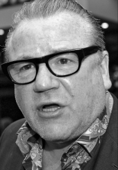 Ray Winstone honoured with Freedom of the City of London   