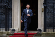 Zelensky to meet European leaders in London amid US pressure on peace talks   