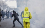 Yellow Vests return to Paris as France braces for renewed unrest
