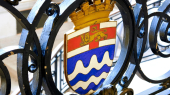 Mayor of London granted right to use historic GLC coat of arms